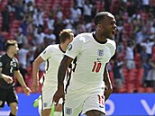 Raheem Sterling slaví svj gól v zápase Anglie proti Chorvatsku