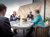 Summit G7. Jednání mezi Bidenem a Merkelovou.