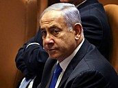 Netanjahu na zasedání parlamentu k vyslovení dvry nové vlád.