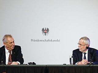 Prezident Milo Zeman na tiskov konferenci spolu s rakouskm prezidentem...