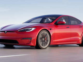 Tesla sedan Model S Plaid
