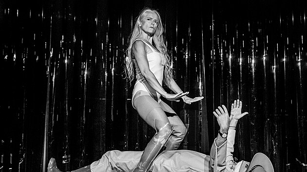 Inscenace Manelská historie.