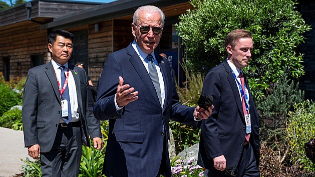 Joe Biden bhem summitu.