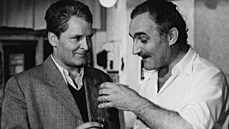 Je major Zeman populární, proto�e je to socialistický rytí� bojující proti...