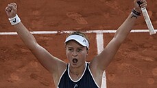 Barbora Krejčíková postoupila do finále Roland Garros a zahraje si o první...
