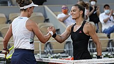 Barbora Krej�íková v zápase porazila �eckou hrá�ku Marii Sakkariovou.