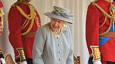 Královna Alžběta II. oslavila své první narozeniny od smrti prince Philipa