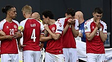 Zápas fotbalového mistrovství Evropy Dánsko - Finsko byl přerušen kvůli kolapsu...