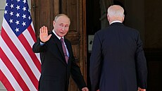 Vladimir Putin a Joe Biden se setkali v Ženevě.