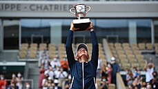 Barbora Krejčíková vyhrála Roland Garros a získala první grandslamový titul ve...