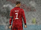 Euro 2020, Nmecko - Maarsko: Manuel Neuer s duhovou páskou.