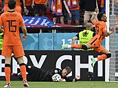 Osmifinále Euro 2020 Nizozemsko vs. esko: Tomá Vaclík zasahuje ped Donyellem...