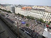 Na Václavském námstí zaala demonstrace.