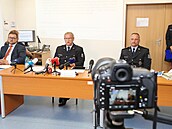 Tisková konference k sobotnímu pípadu smrti romského recidivisty - hala SKP...
