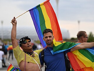 Fotbalov fanouci protestuj proti maarskmu zkonu omezujcmu prva LGBT...