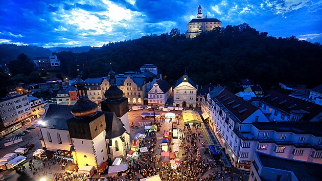 Pivobraní je jednou z oblíbených kulturních akcí v Náchod�.