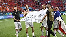 Osmifinále Euro 2020 Nizozemsko vs. Česko: hráči ukazují po výhře vzkaz od... | na serveru Lidovky.cz | aktuální zprávy