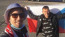 Český fanoušci Tomáš Pavlík a Patrik Huber na ME s Chorvatskem v Hampden Parku