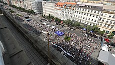 Na Václavském náměstí začala demonstrace.