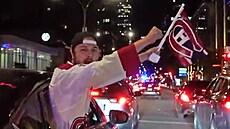 Fanoušci Montrealu oslavují postup do finále Stanley Cupu.