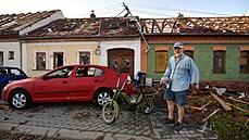 Bou�ky s tornádem zasáhly Jihomoravský kraj. Na snímku Moravská Nová Ves