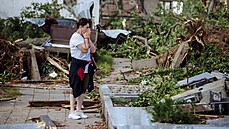 OBRAZEM: Znien domy, ulice poset troskami. svit odhalil nsledky niivho tornda na Morav