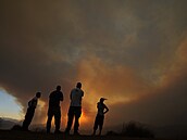 Během lesních požárů na Kypru zemřeli čtyři Egypťané. Vláda čeká na pomoc hasičů z ciziny