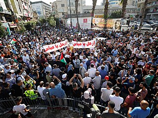 Protesty proti palestinskmu pedkovi Mahmdu Abbsovi ve mst Ramla.