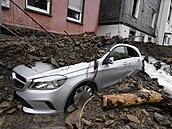 Kvůli povodním v Německu zemřelo už přes 140 lidí. Umírali i hasiči