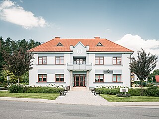 Poříčí u Litomyšle Kousek od Litomyšle stojí nenápadná vesnice s pěti sty...