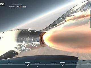 Raketopln firmy Virgin Galactic pi letu k hranici vesmru s majitelem a...