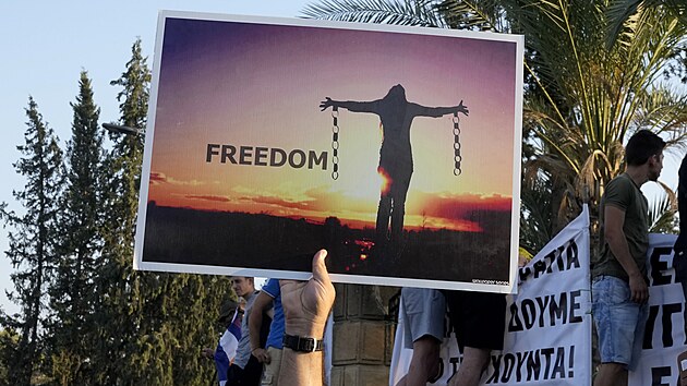 Protest v kyperské Nikósii proti covidu-19