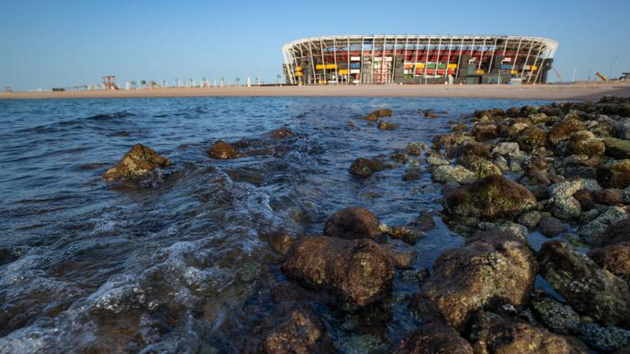 Stadion Ras Abu Aboud v katarském Dauha, kde se odehraje sedm zápasů fotbalového MS 2022.