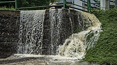 Situace ve Fibichov� ulici v Liberci, kde se vytvo�ila 17. �ervence 2021 p�i...