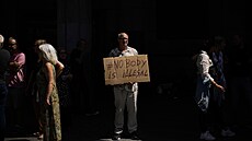 Protest na podporu hladovjcch migrant v Bruselu.