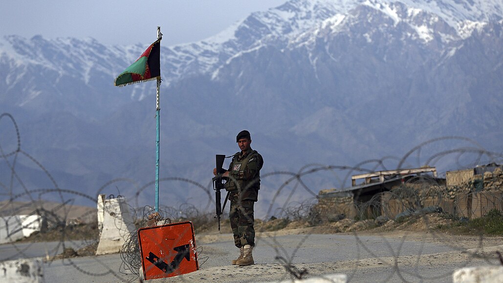 Základna Bagrám v Afghánistánu, kterou střežila česká armáda.