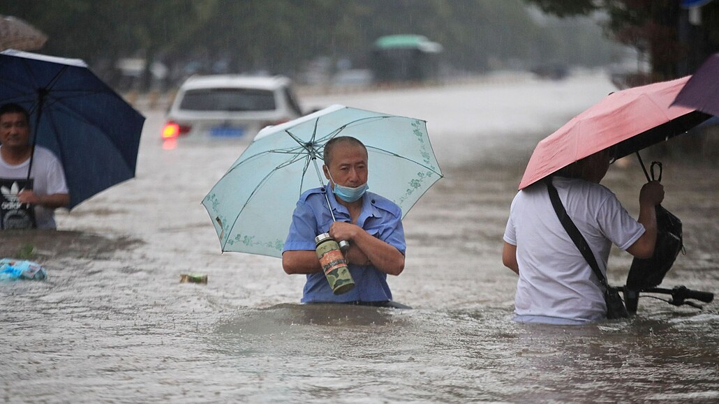 Čínská provincie Che-nan bojuje se záplavami.