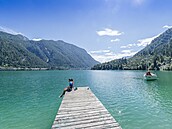 V okolí przraného jezera Achensee vede více ne 500 kilometr znaených a...