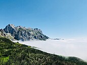 Picos de Europa - mraky od Atlantiku se zasekly o horské sedlo