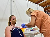 První zájemci dostali dnes ráno ve Zlínském kraji vakcínu proti covidu-19 bez...