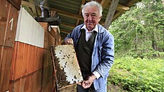 Každý člověk má svého lékaře, ještě by k němu měl mít včelaře a povede dlouhý život, říká Miroslav Peroutka