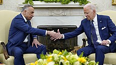 Biden se dohodl s Kzimm na ukonen mise v Irku. Amerit vojci zstanou v zemi maximln do konce roku