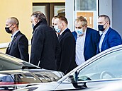 Prezident Milo Zeman dostal v pátek v Ústední vojenské nemocnici v Praze...