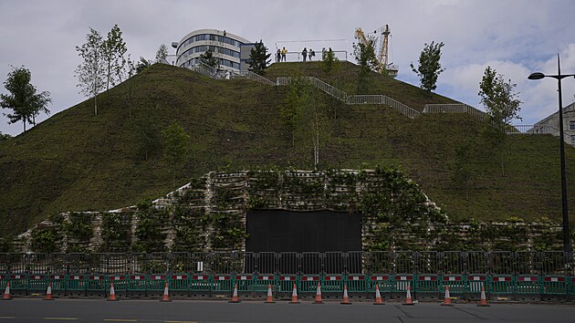 Pohled na Marble Arch Mound v centru Londýna.