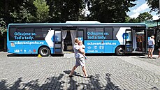 Očkovací autobus v pražské zoo. | na serveru Lidovky.cz | aktuální zprávy