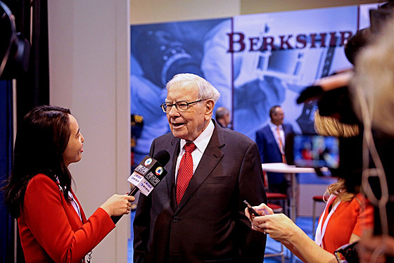 editel konglomerátního holdingu Berkshire Hathaway Warren Buffett mluvil s...