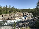 Cesta do Norska, divoká voda v národním parku Abisko nedaleko védsko-norských...