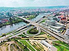 Stanice Vltavská je dnes známá jako jeden z uzl praské hromadné dopravy, v...