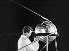 Vesmírná éra. 4. íjna 1957 dosáhl obné dráhy umlý sovtský satelit Sputnik...