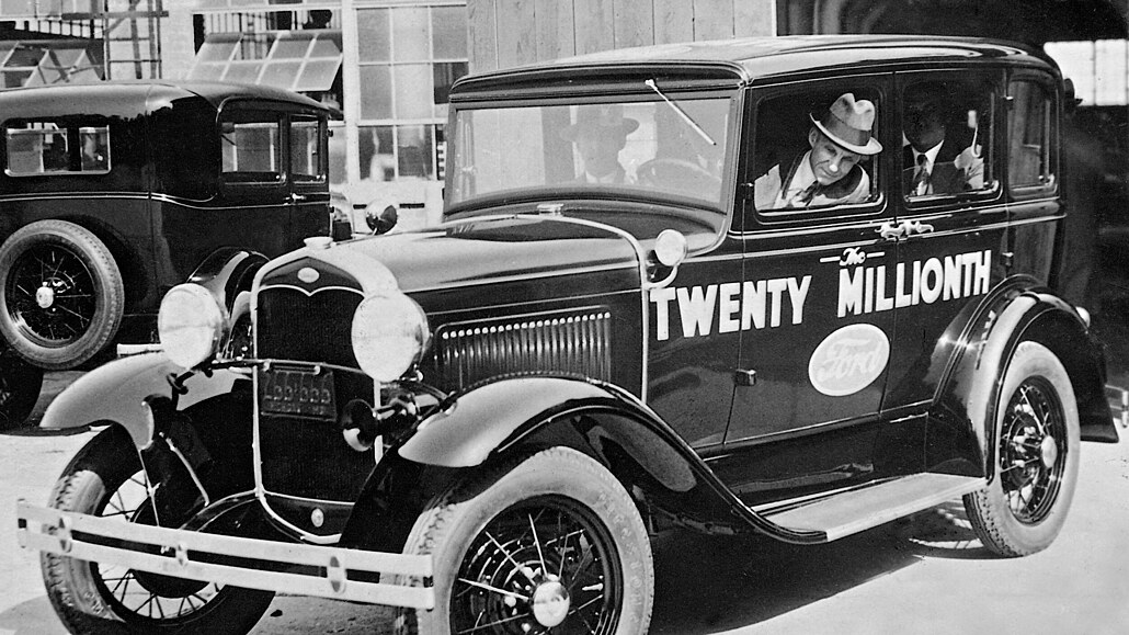 Nemálo Ameri�an� v��ilo, �e sov�tský bol�evický projekt se umírní pod vlivem...